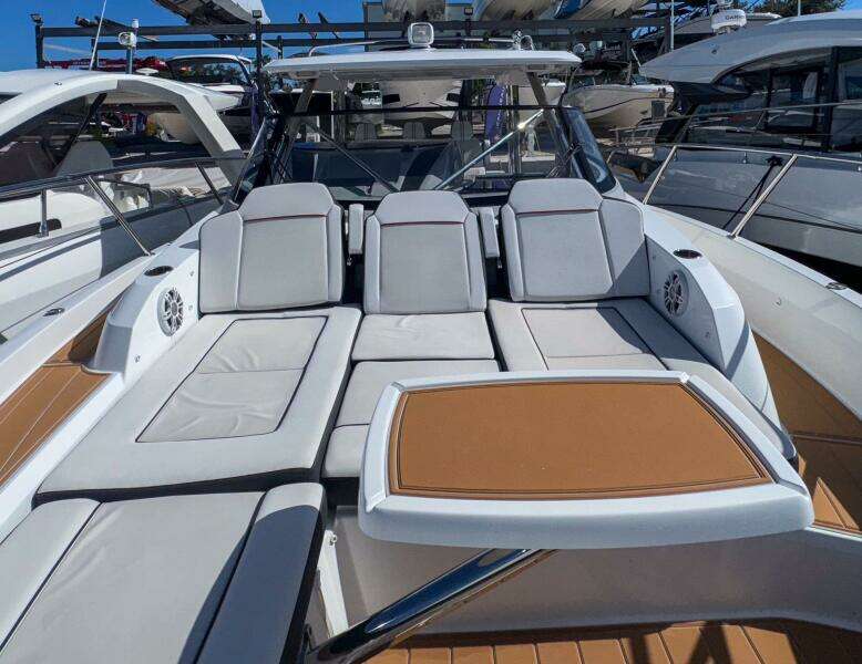 40ft Jeanneau Yacht For Sale