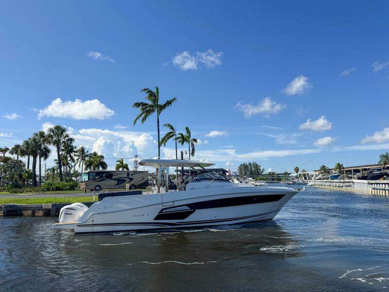 40ft Jeanneau Yacht For Sale