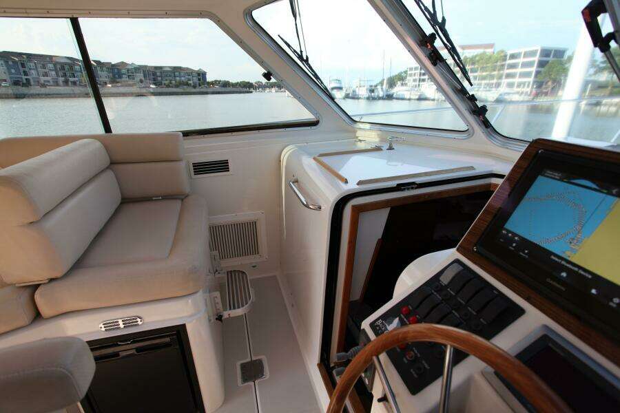 Lagniappe 33ft Back Cove Yacht For Sale