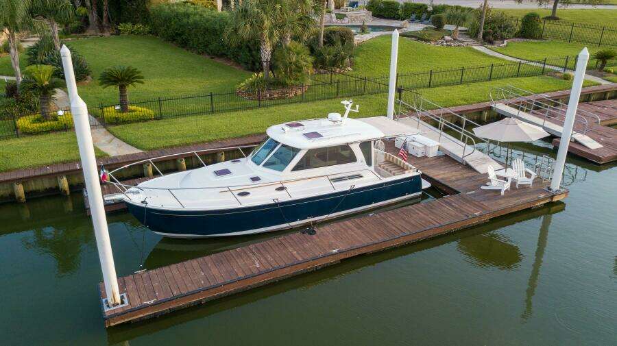 Lagniappe 33ft Back Cove Yacht For Sale