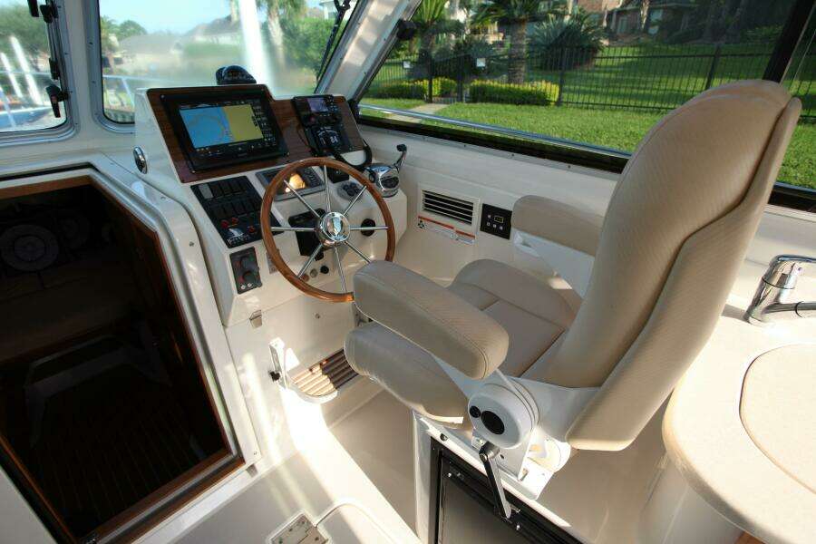 Lagniappe 33ft Back Cove Yacht For Sale