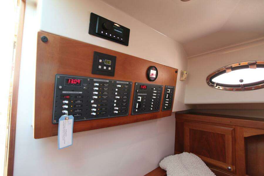 Lagniappe 33ft Back Cove Yacht For Sale