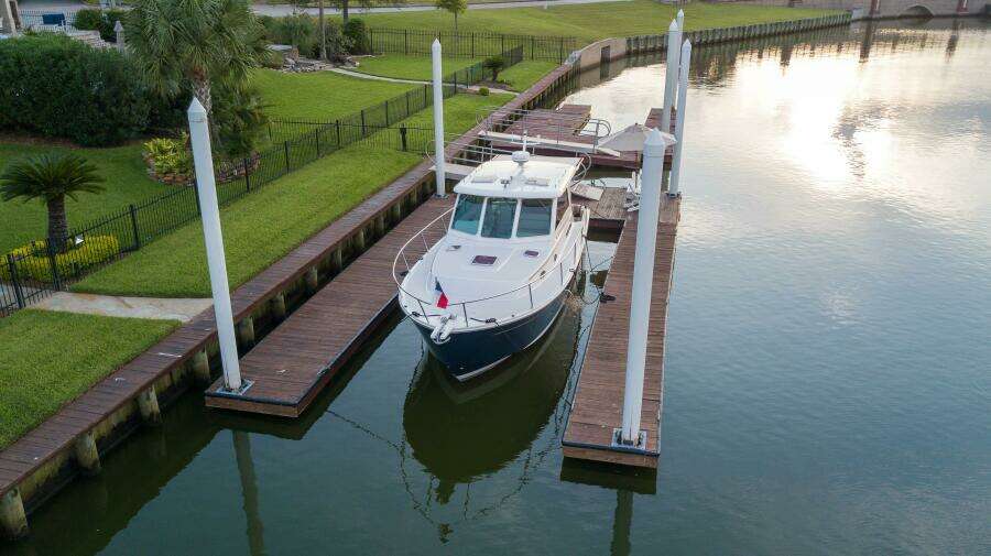 Lagniappe 33ft Back Cove Yacht For Sale