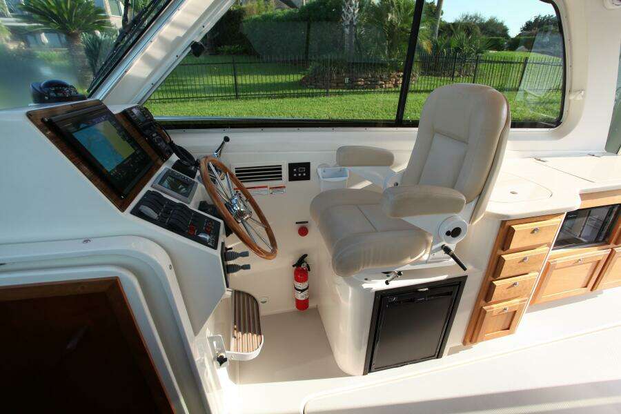 Lagniappe 33ft Back Cove Yacht For Sale
