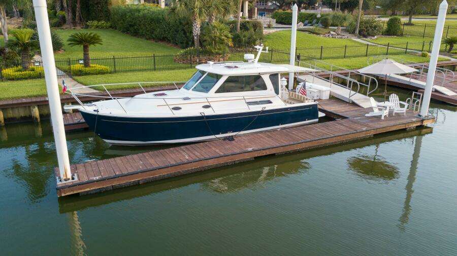 Lagniappe 33ft Back Cove Yacht For Sale