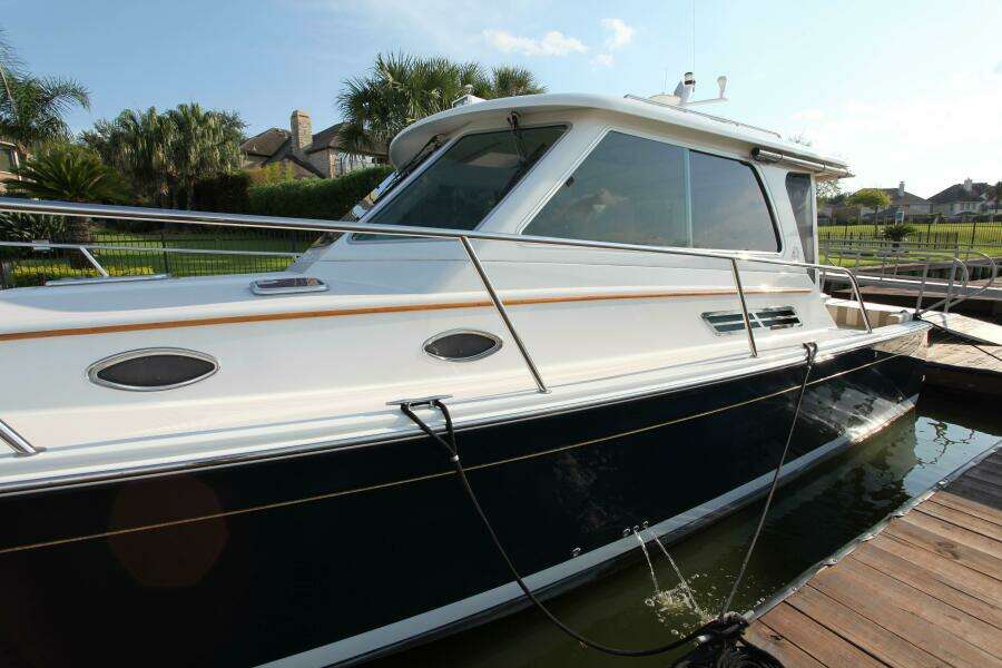 Lagniappe 33ft Back Cove Yacht For Sale