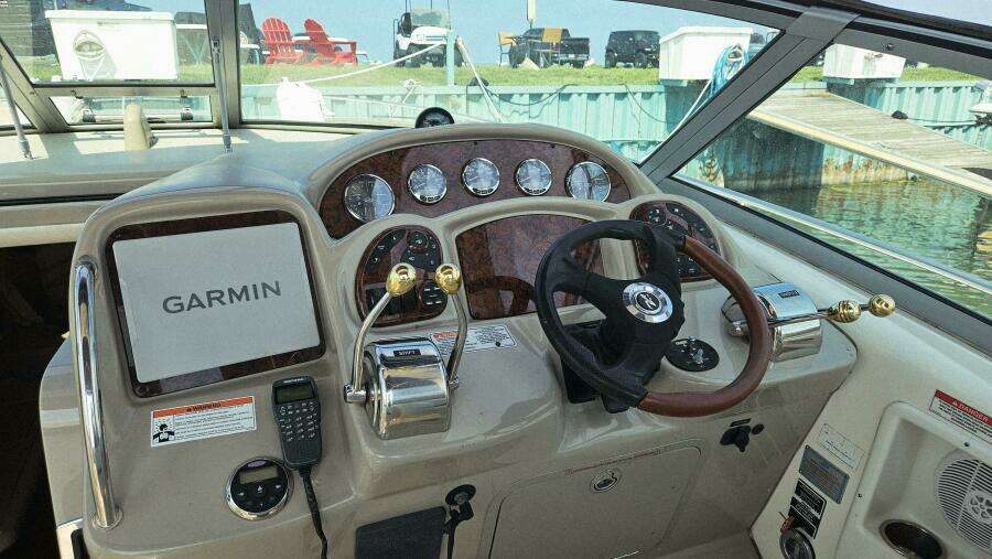 34ft Sea Ray Yacht For Sale