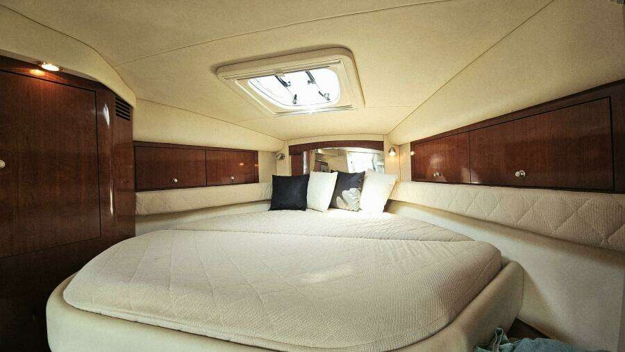 34ft Sea Ray Yacht For Sale