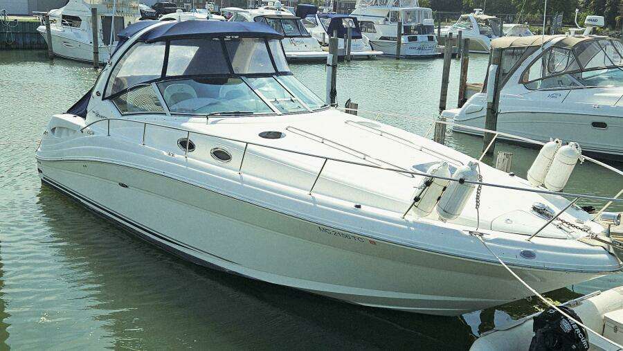 34ft Sea Ray Yacht For Sale