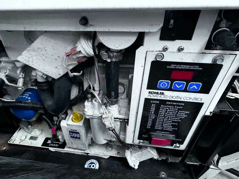 34ft Rinker Yacht For Sale