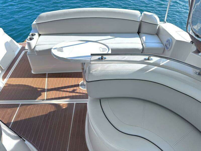 34ft Rinker Yacht For Sale