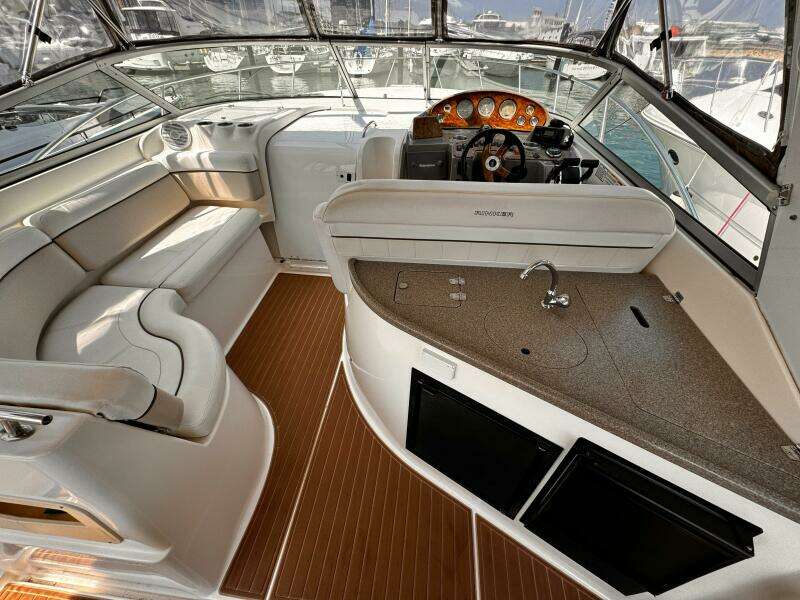 34ft Rinker Yacht For Sale