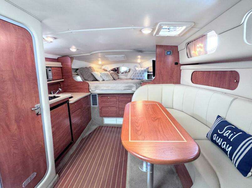 34ft Rinker Yacht For Sale