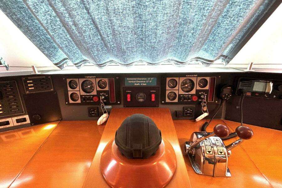 37ft Fountaine Pajot Yacht For Sale