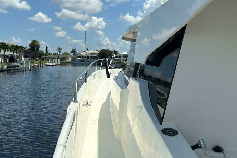 37ft Fountaine Pajot Yacht For Sale