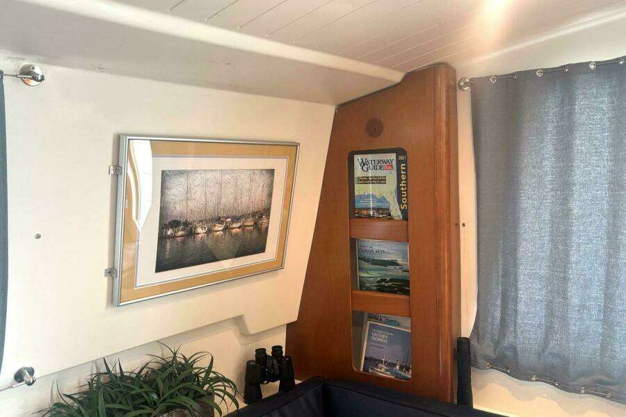 37ft Fountaine Pajot Yacht For Sale
