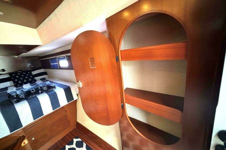 37ft Fountaine Pajot Yacht For Sale