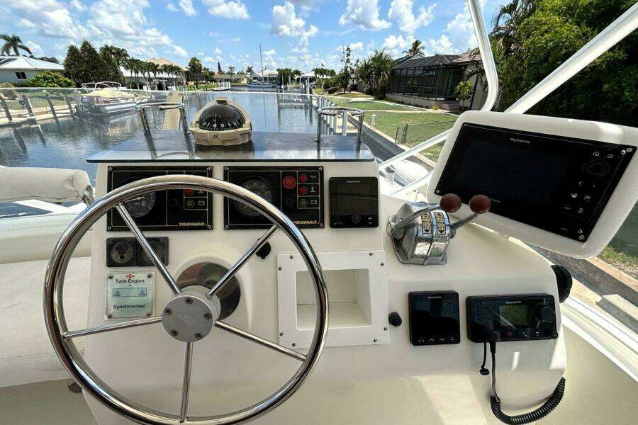 37ft Fountaine Pajot Yacht For Sale