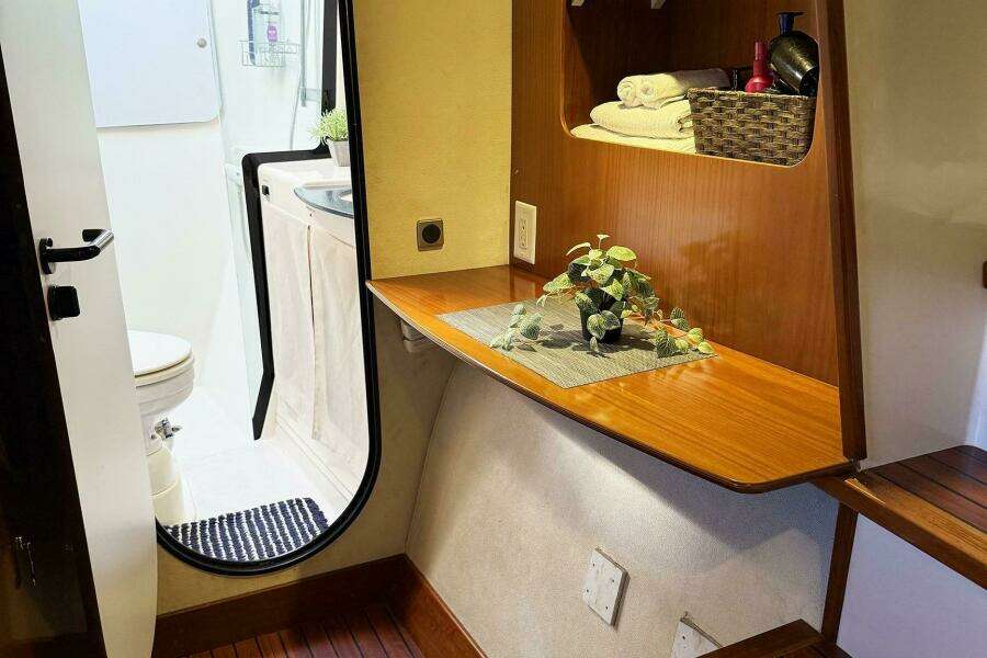 37ft Fountaine Pajot Yacht For Sale