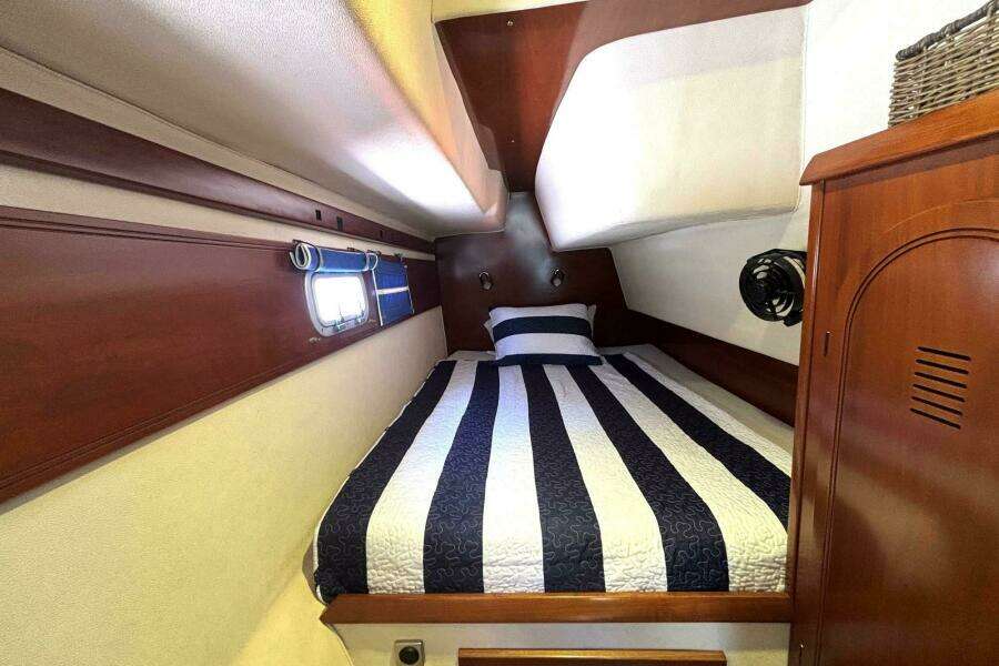 37ft Fountaine Pajot Yacht For Sale