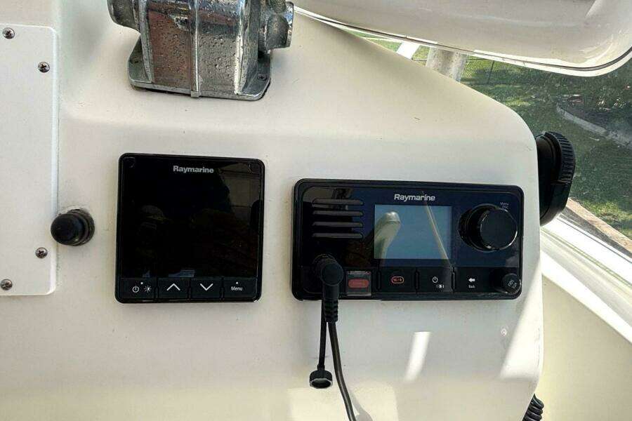 37ft Fountaine Pajot Yacht For Sale