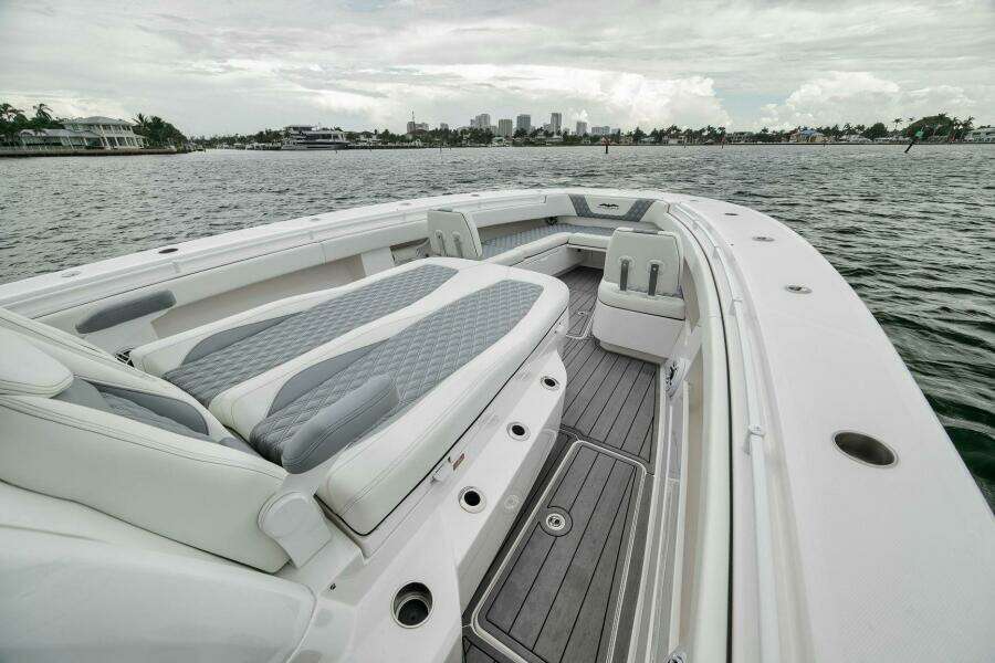43ft Invincible Yacht For Sale