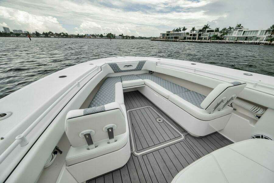 43ft Invincible Yacht For Sale