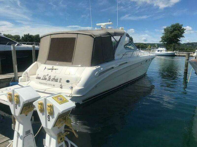 54ft Sea Ray Yacht For Sale