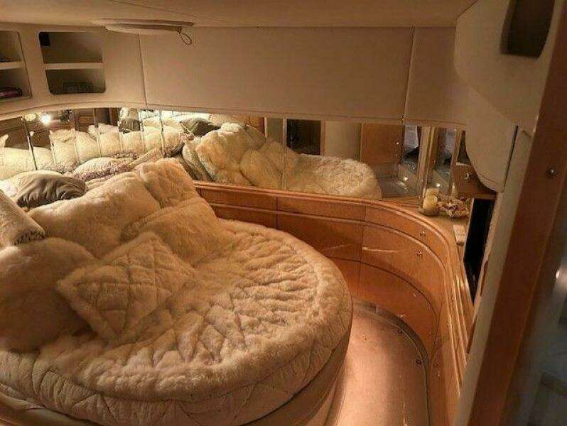54ft Sea Ray Yacht For Sale