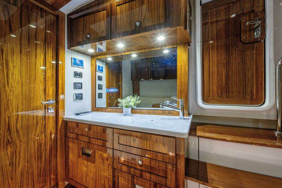 65ft HCB Yacht For Sale