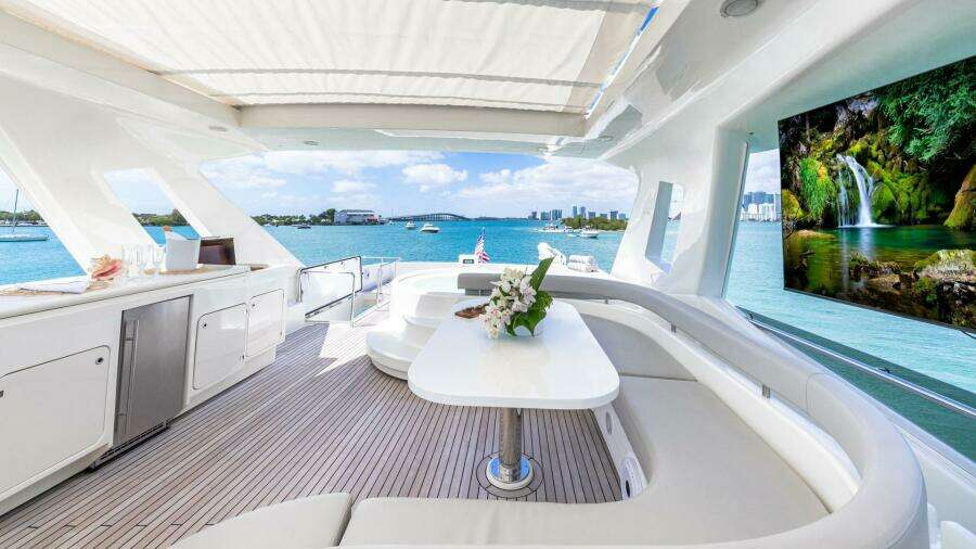 Hoya Saxa 87ft Ferretti Yachts Yacht For Sale