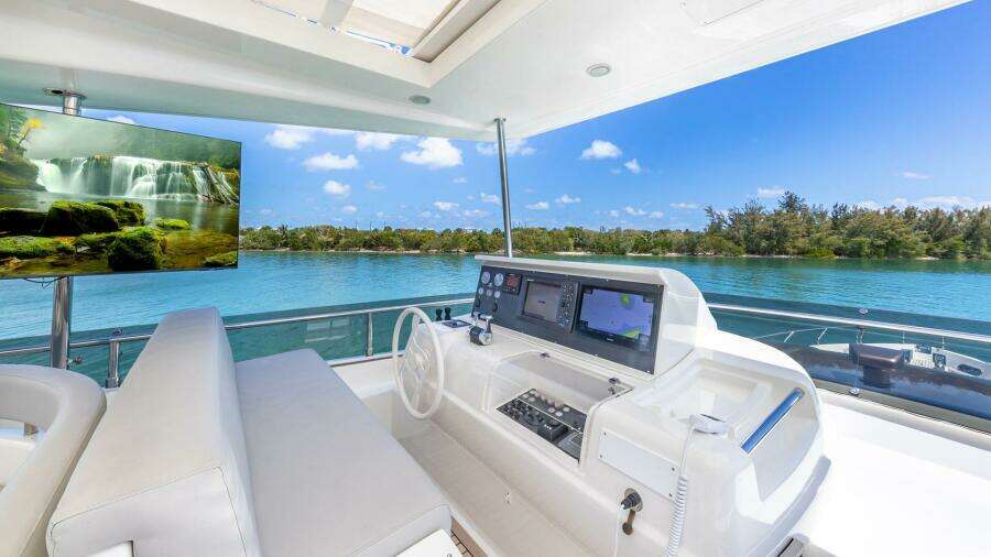 Hoya Saxa 87ft Ferretti Yachts Yacht For Sale