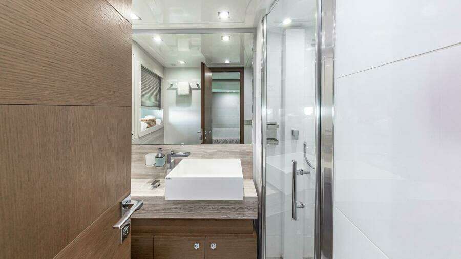 Hoya Saxa 87ft Ferretti Yachts Yacht For Sale