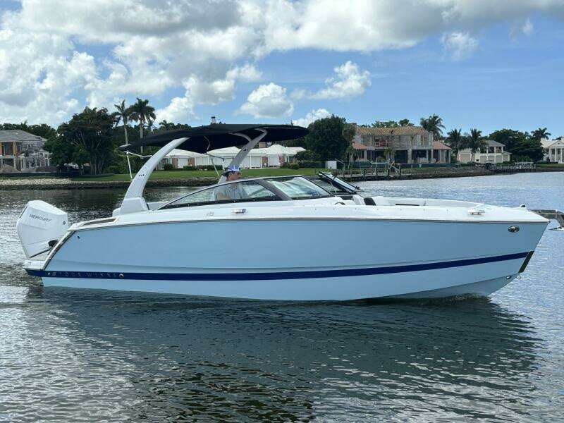 26ft Four Winns Yacht For Sale