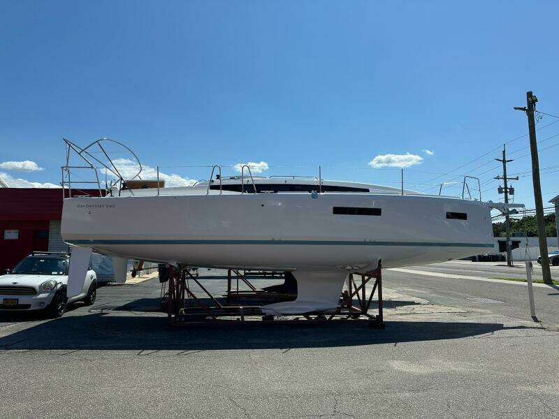 38ft Jeanneau Yacht For Sale