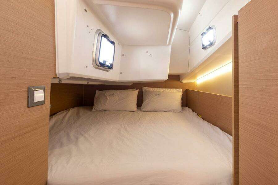 38ft Jeanneau Yacht For Sale