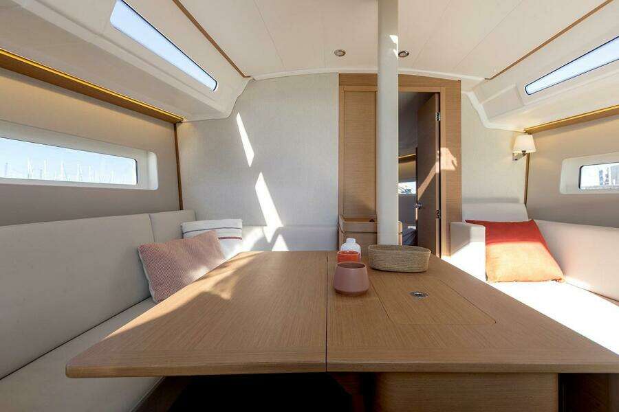 38ft Jeanneau Yacht For Sale