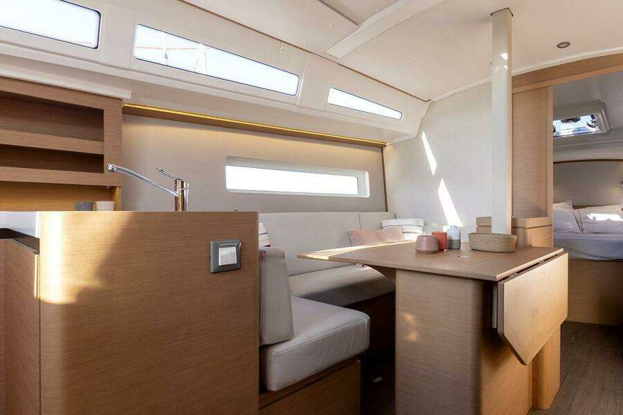 38ft Jeanneau Yacht For Sale