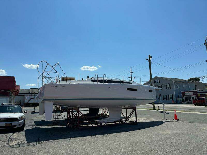 38ft Jeanneau Yacht For Sale