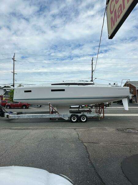38ft Jeanneau Yacht For Sale