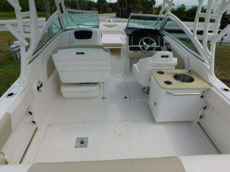 24ft Robalo Yacht For Sale