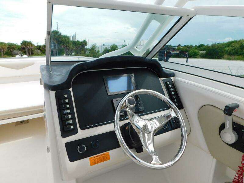 24ft Robalo Yacht For Sale