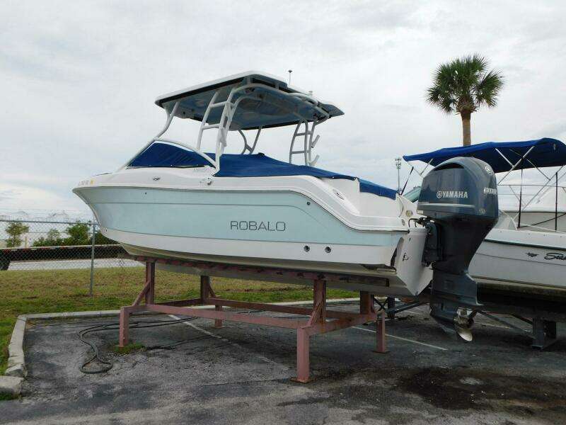 24ft Robalo Yacht For Sale