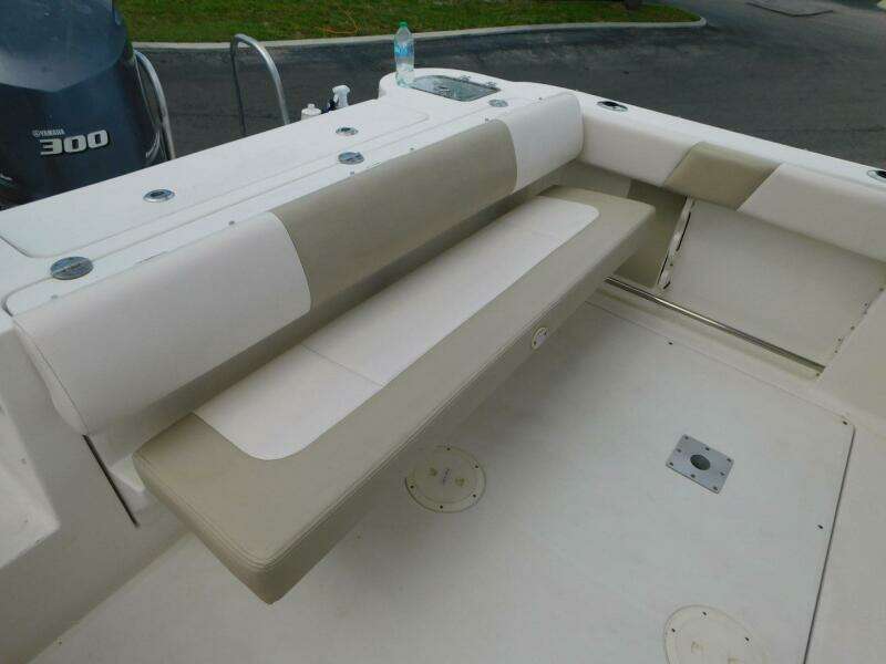 24ft Robalo Yacht For Sale