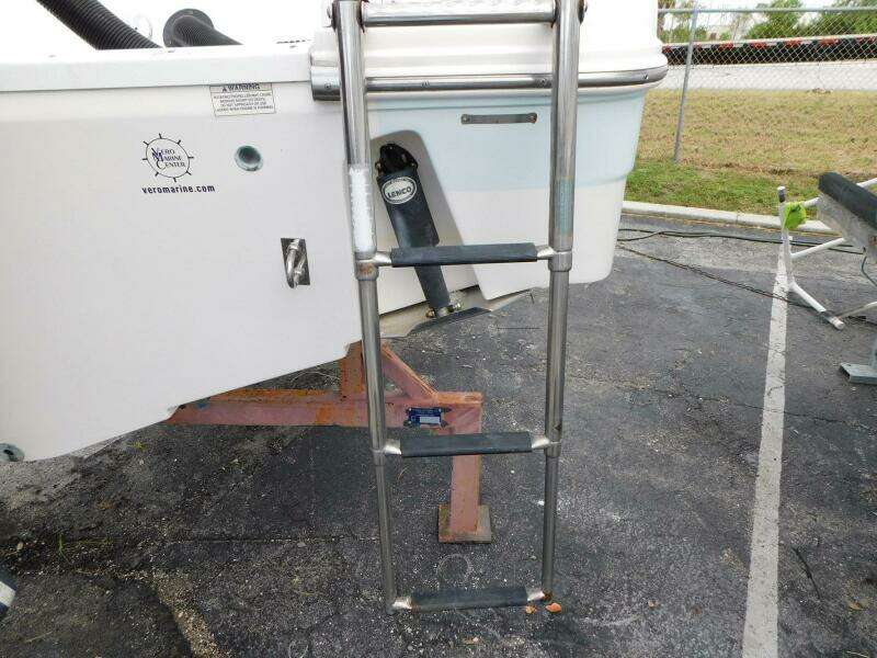 24ft Robalo Yacht For Sale