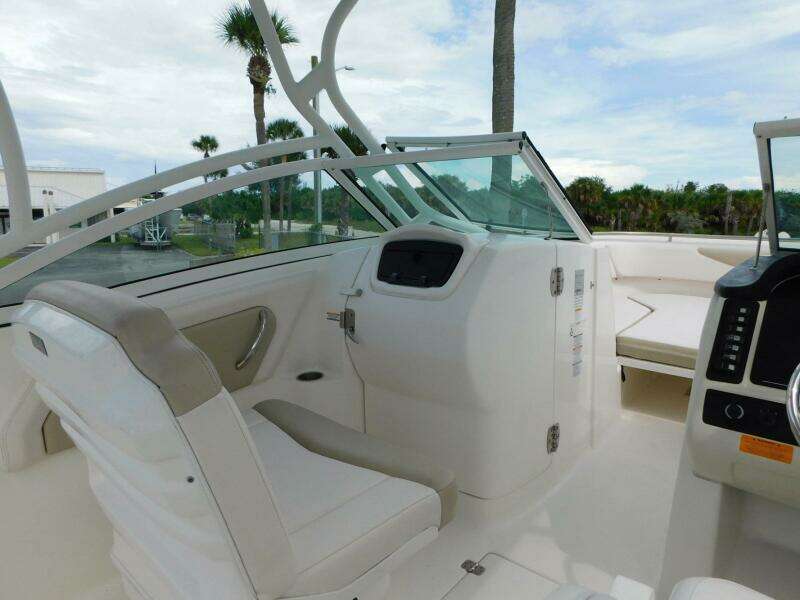24ft Robalo Yacht For Sale
