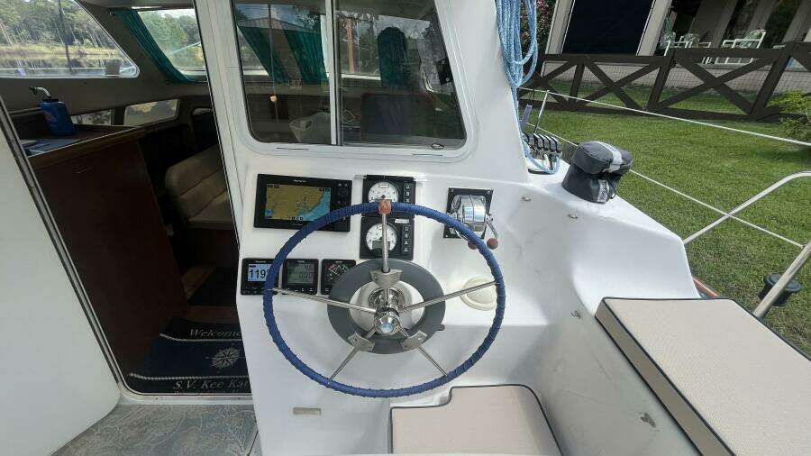 35ft Gemini Yacht For Sale