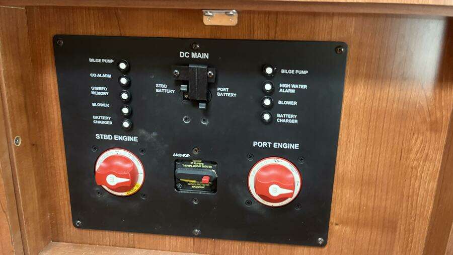 Kee Kat 35ft Gemini Yacht For Sale