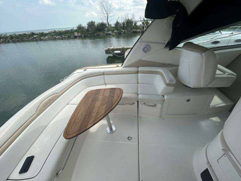 37ft Sea Ray Yacht For Sale