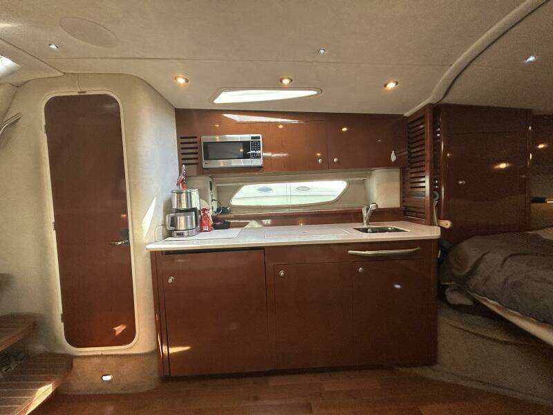 37ft Sea Ray Yacht For Sale